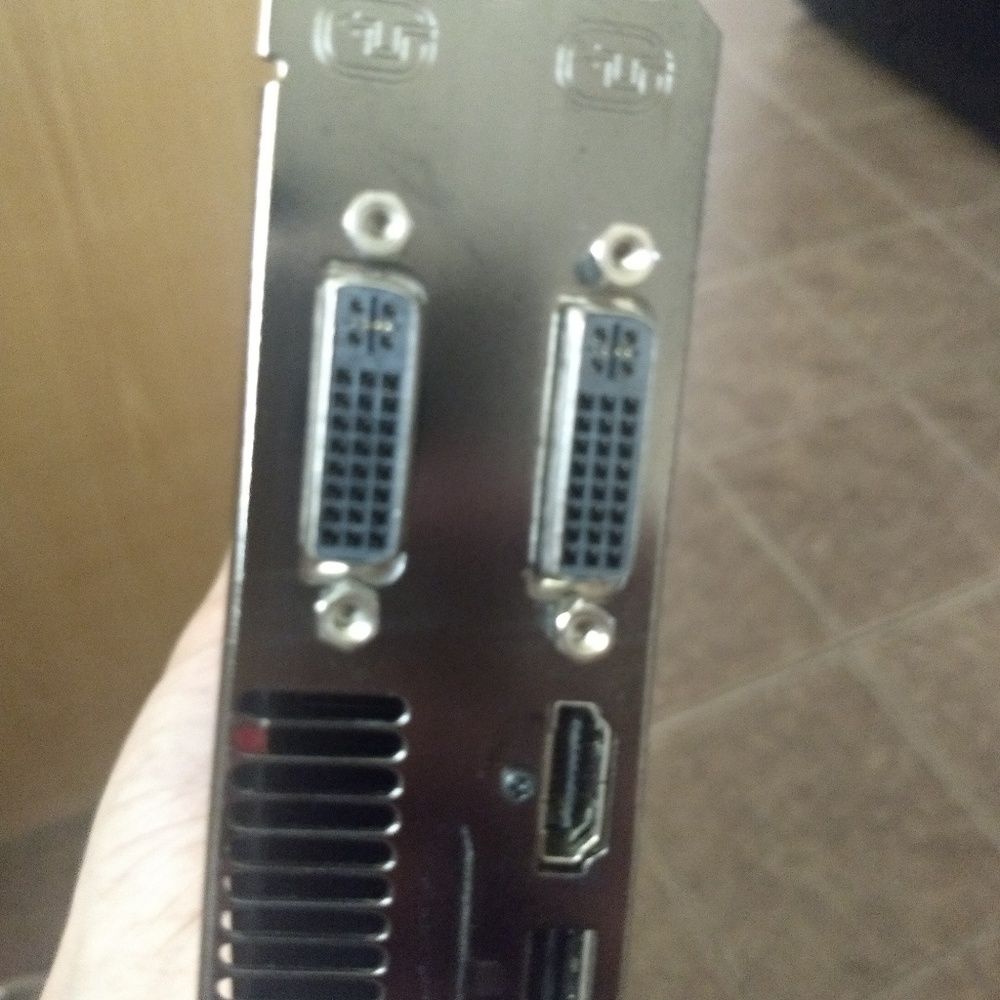 Dell ATI Radeon - Picture 2 of 8
